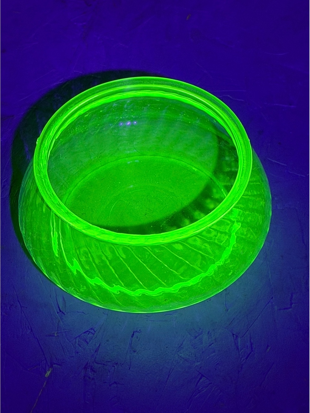 Vintage Uranium Glass Rose Bowl Fish Bowl Optic Swirl Vaseline Glass Glows UV